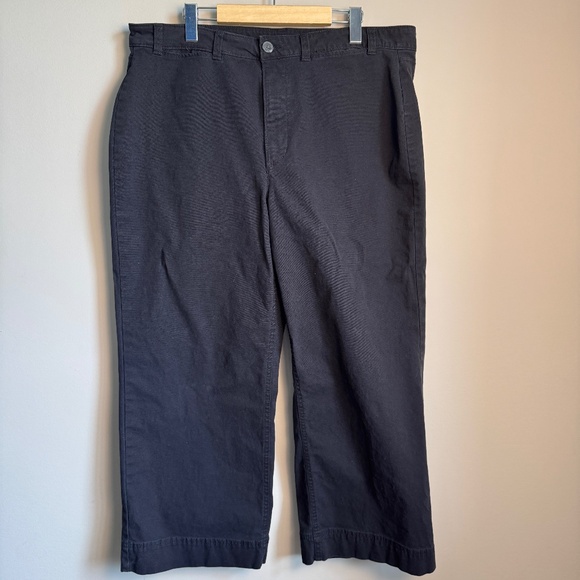 Old Navy Women's High-Rise Wide Leg Cropped Chino Style Pant Black Size 16 Ankle - Picture 1 of 10